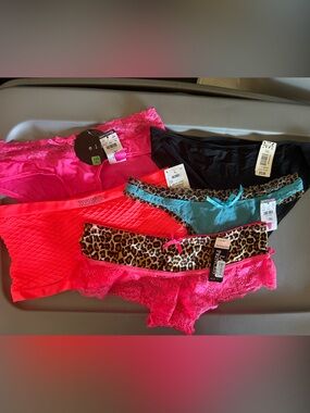 5 pair of XL assorted panties